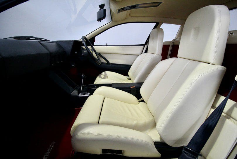 Ferrari Testarossa The Supercar Rooms (11)