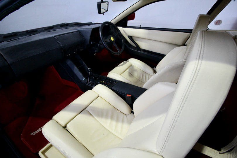 Ferrari Testarossa The Supercar Rooms (13)