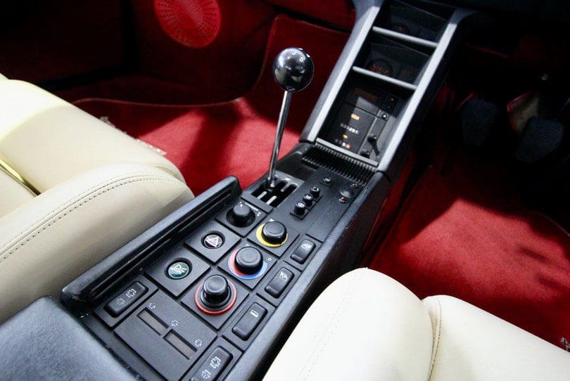 Ferrari Testarossa The Supercar Rooms (15)