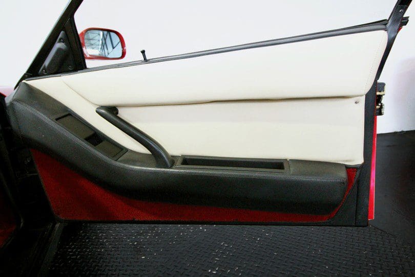 Ferrari Testarossa The Supercar Rooms (28)