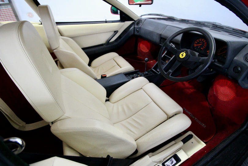 Ferrari Testarossa The Supercar Rooms (9)