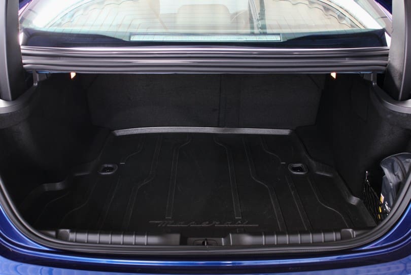 Maserati Ghibli The Supercar Rooms (37)