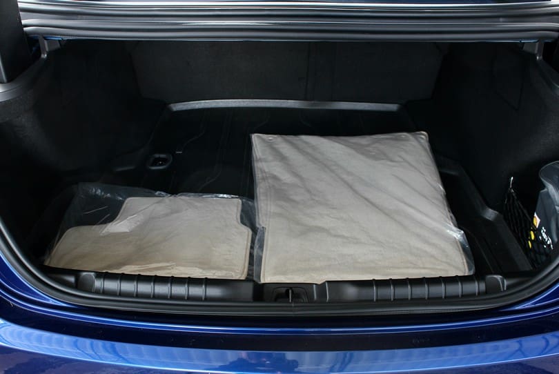 Maserati Ghibli The Supercar Rooms (38)