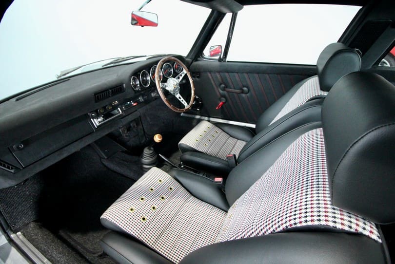 Porsche 911 Targa Restomod The Supercar Rooms (12)