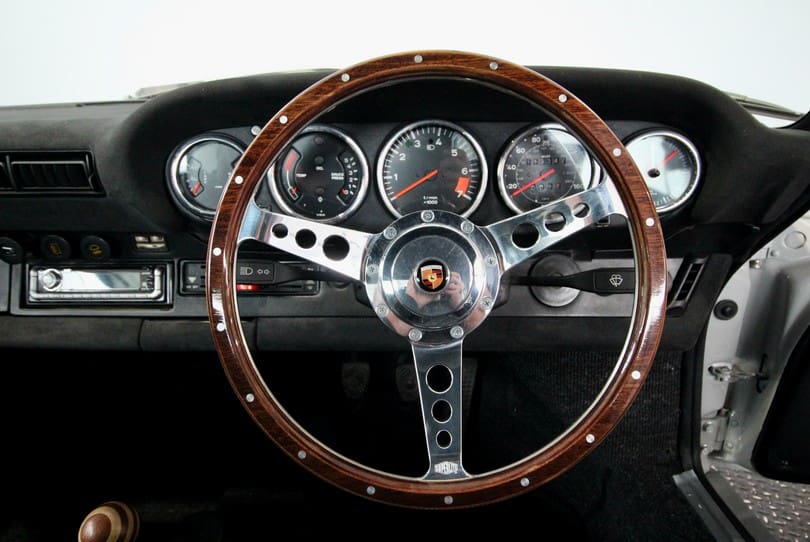 Porsche 911 Targa Restomod The Supercar Rooms (13)