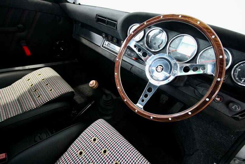 Porsche 911 Targa Restomod The Supercar Rooms (18)