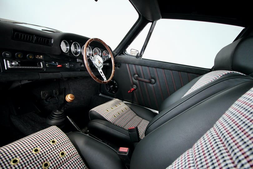 Porsche 911 Targa Restomod The Supercar Rooms (20)