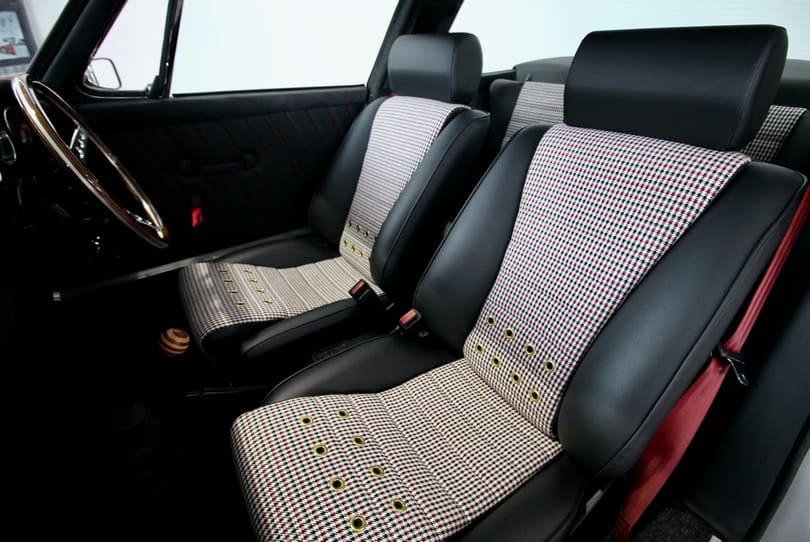 Porsche 911 Targa Restomod The Supercar Rooms (22)