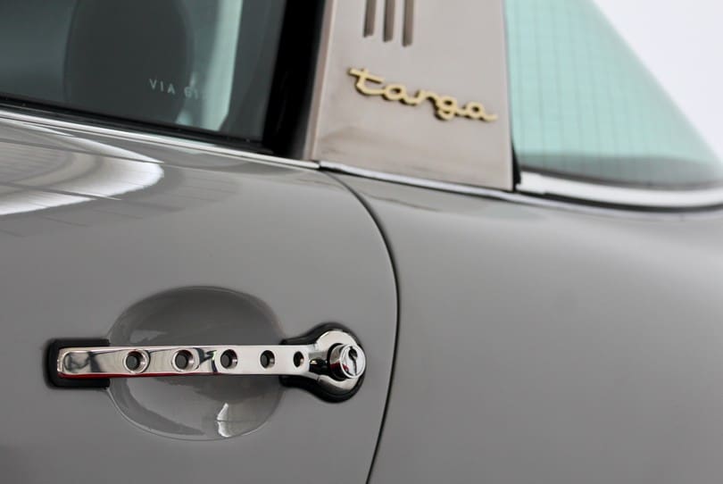 Porsche 911 Targa Restomod The Supercar Rooms (68)