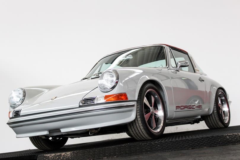 Porsche 911 Targa Restomod The Supercar Rooms (77)