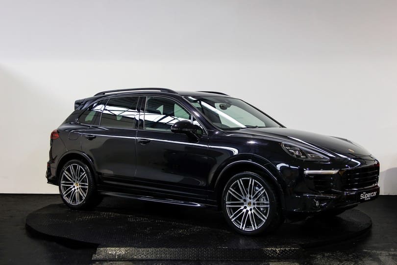 Porsche Cayenne S 4.2 Diesel The Supercar Rooms (1)