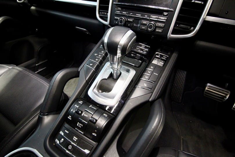 Porsche Cayenne S 4.2 Diesel The Supercar Rooms (19)