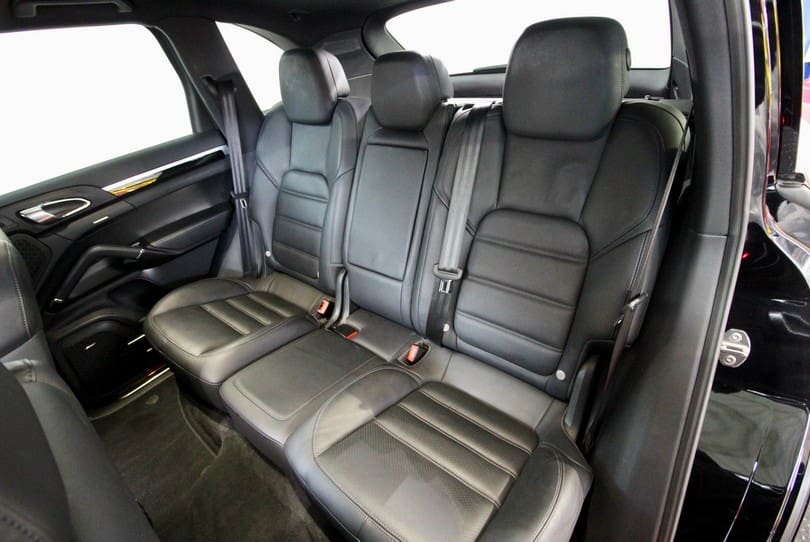 Porsche Cayenne S 4.2 Diesel The Supercar Rooms (25)