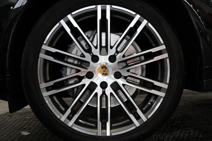 Porsche Cayenne S 4.2 Diesel The Supercar Rooms (28)