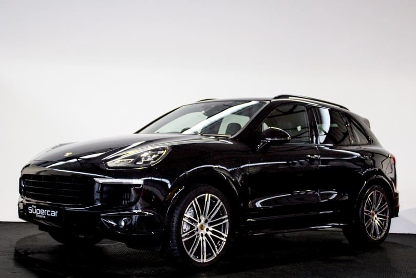 Porsche Cayenne S 4.2 Diesel The Supercar Rooms (40)