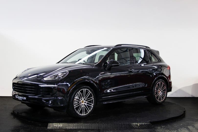 Porsche Cayenne S 4.2 Diesel The Supercar Rooms (7)