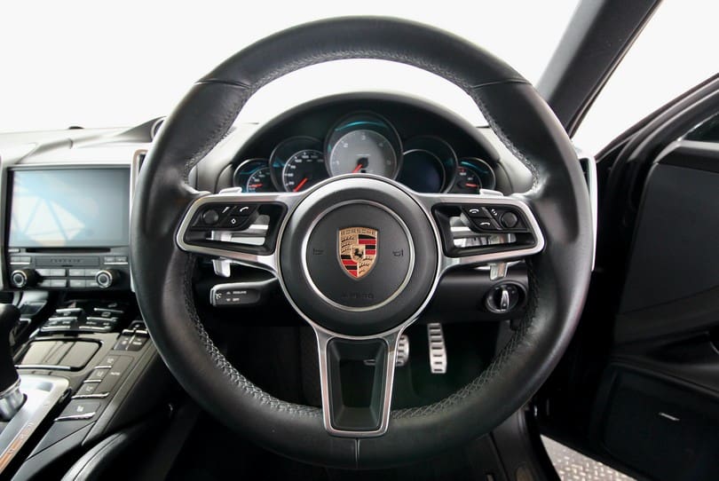 Porsche Cayenne V8s The Supercar Rooms (13)