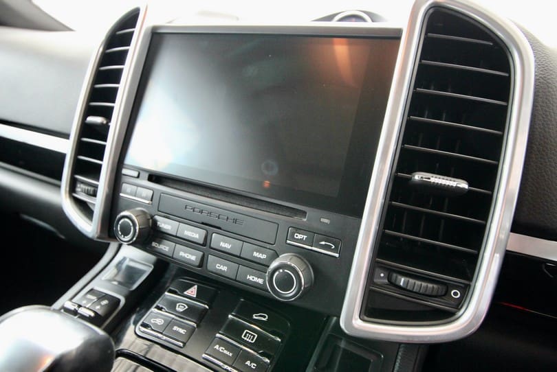 Porsche Cayenne V8s The Supercar Rooms (15)