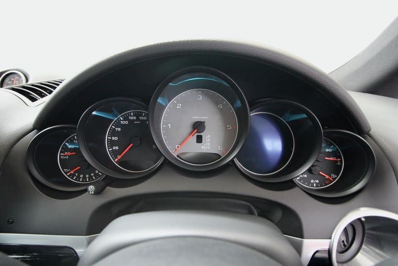 Porsche Cayenne V8s The Supercar Rooms (21)