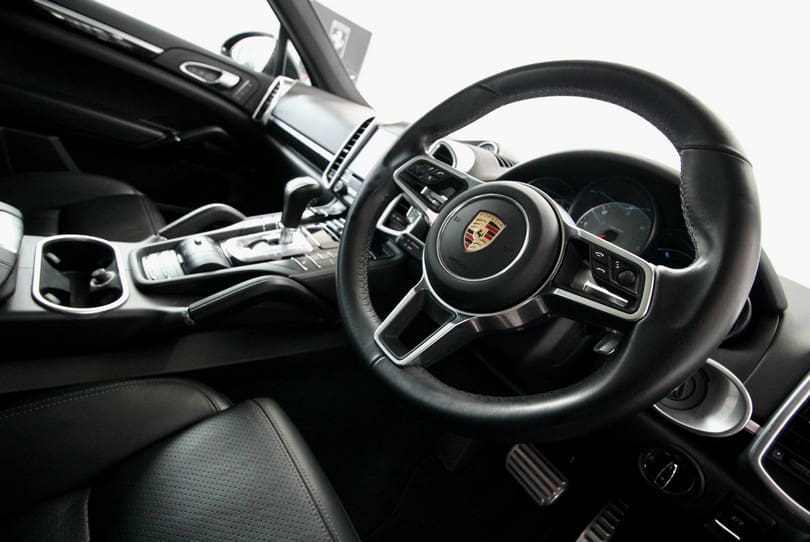 Porsche Cayenne V8s The Supercar Rooms (23)
