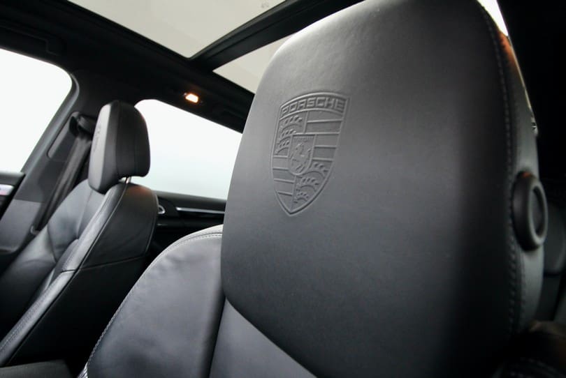 Porsche Cayenne V8s The Supercar Rooms (29)