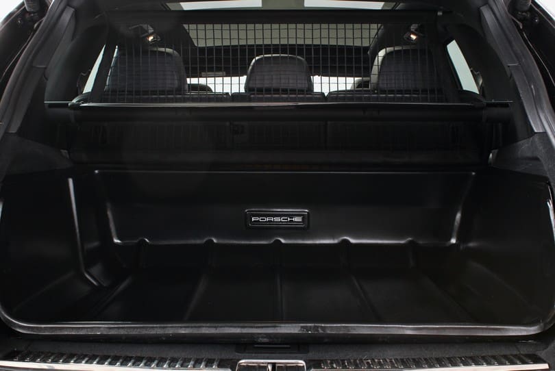 Porsche Cayenne V8s The Supercar Rooms (32)