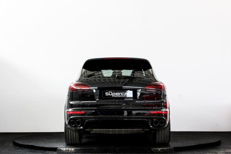 Porsche Cayenne V8s The Supercar Rooms (4)