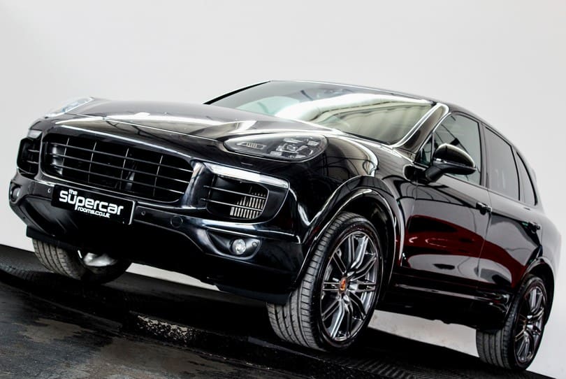 Porsche Cayenne V8s The Supercar Rooms (49)
