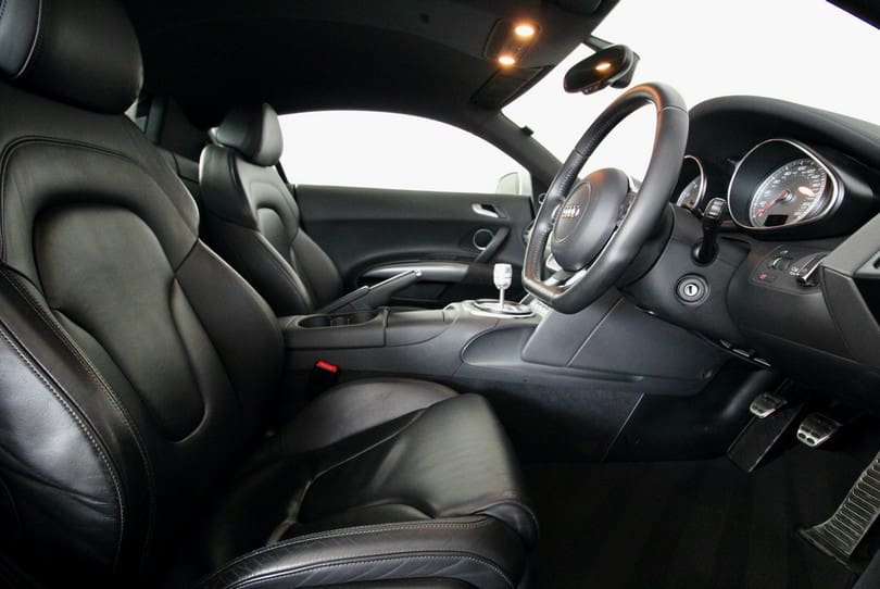 Audi R8 The Supercar Rooms (10)