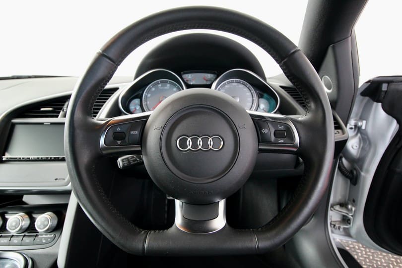 Audi R8 The Supercar Rooms (13)