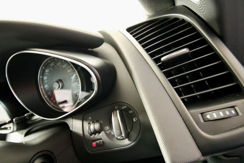 Audi R8 The Supercar Rooms (19)