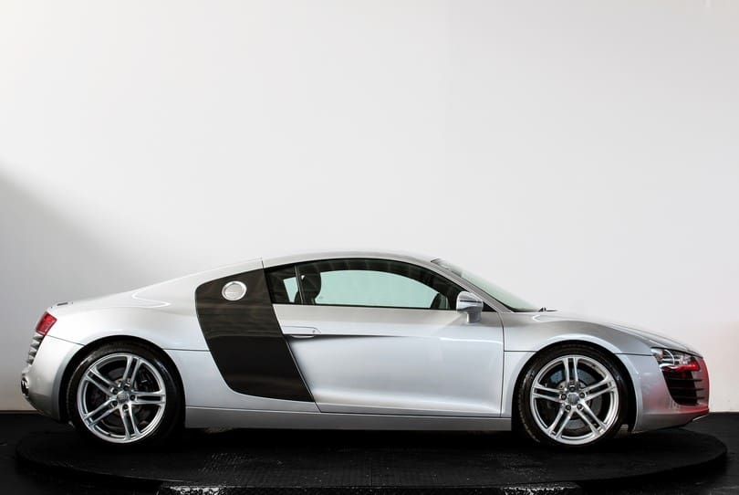 Audi R8 The Supercar Rooms (2)