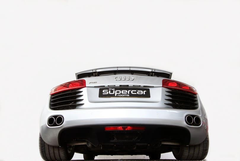 Audi R8 The Supercar Rooms (52)