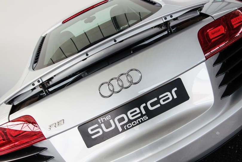 Audi R8 The Supercar Rooms (57)