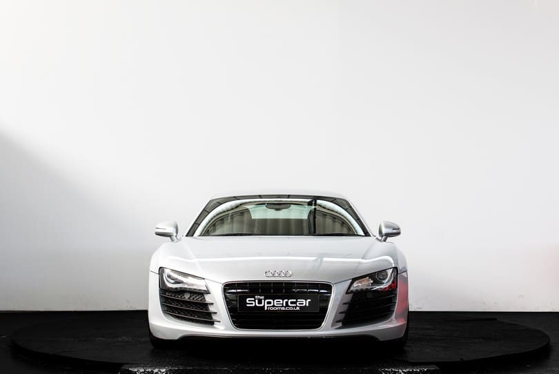 Audi R8 The Supercar Rooms (8)