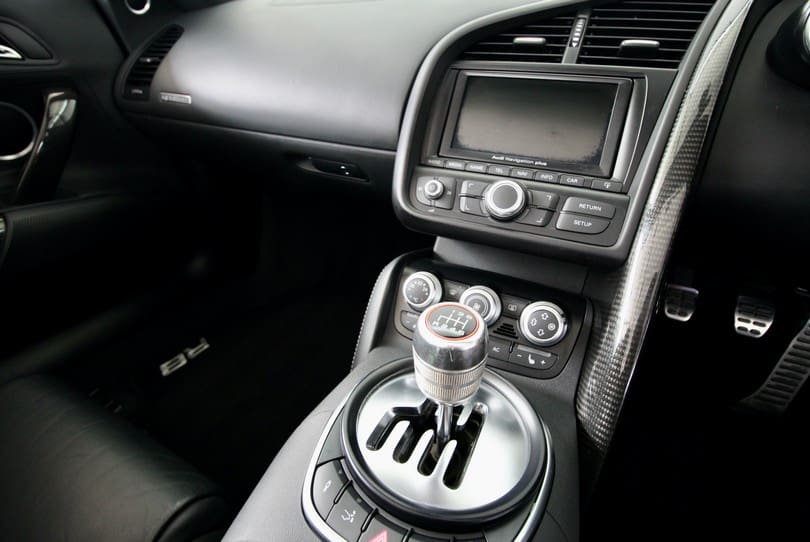 Audi R8 V10 Spyder The Supercar Rooms (17)