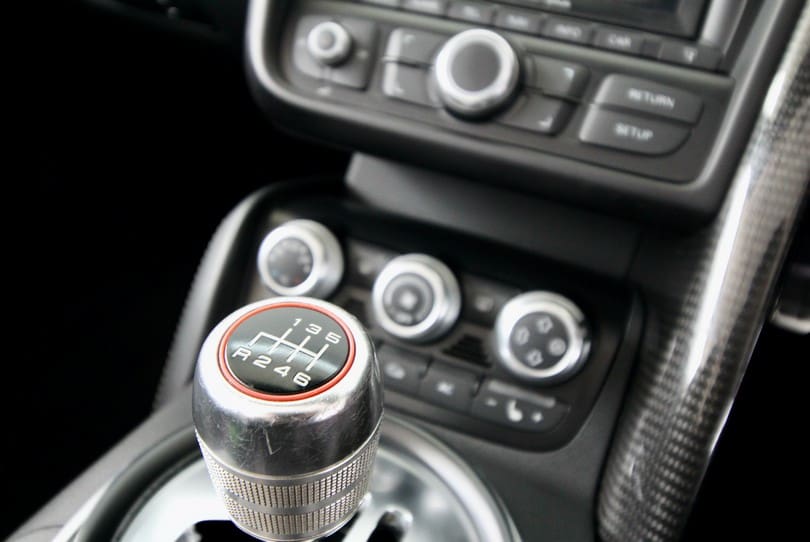 Audi R8 V10 Spyder The Supercar Rooms (18)