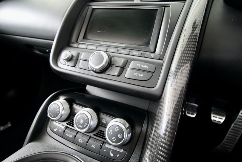 Audi R8 V10 Spyder The Supercar Rooms (19)