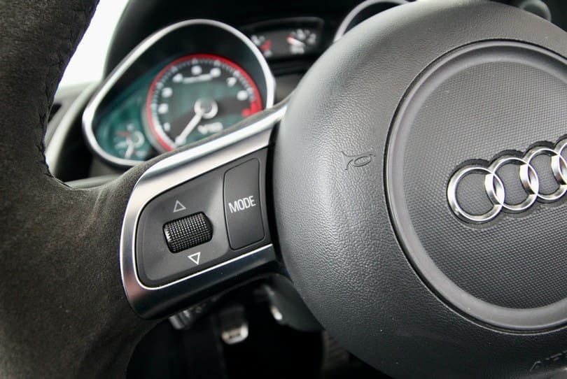 Audi R8 V10 Spyder The Supercar Rooms (20)