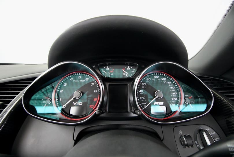 Audi R8 V10 Spyder The Supercar Rooms (22)