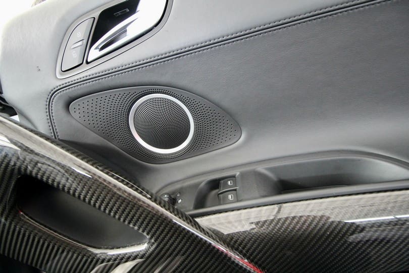 Audi R8 V10 Spyder The Supercar Rooms (29)