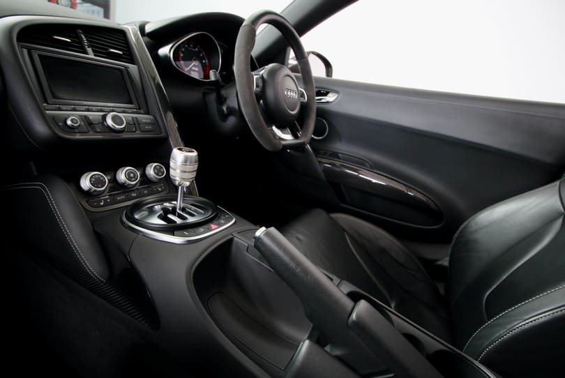 Audi R8 V10 Spyder The Supercar Rooms (35)