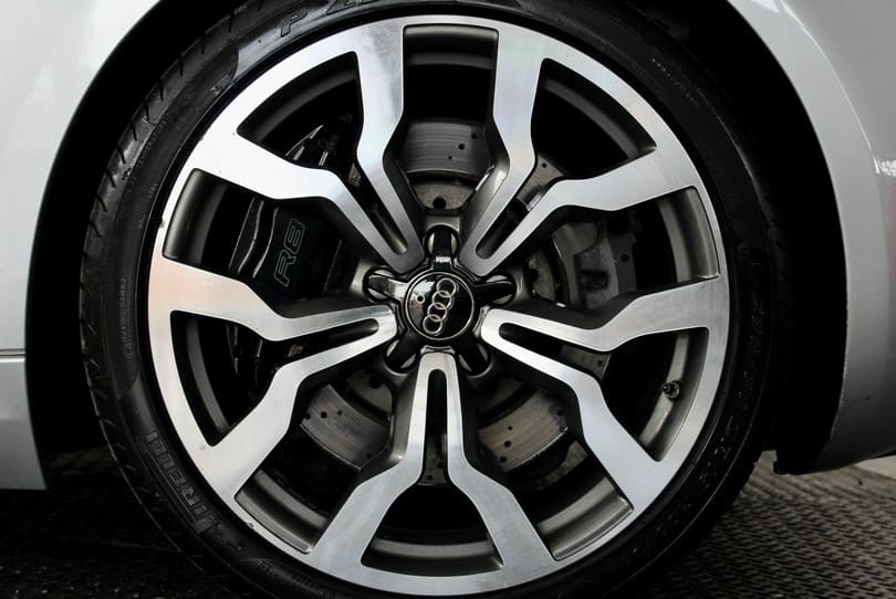 Audi R8 V10 Spyder The Supercar Rooms (41)