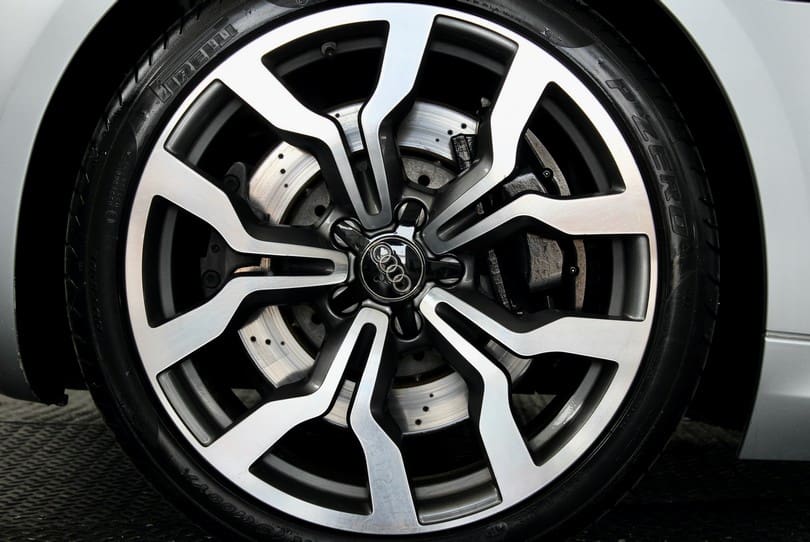 Audi R8 V10 Spyder The Supercar Rooms (43)