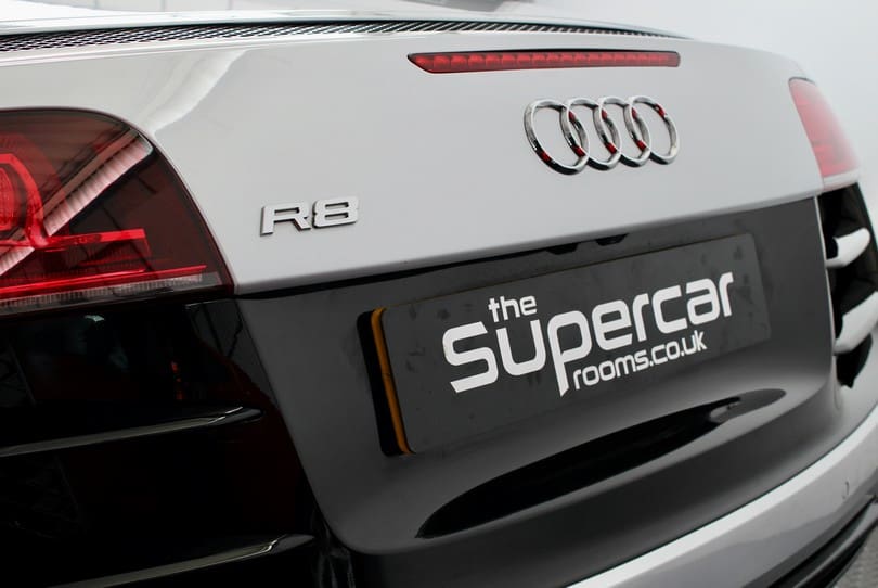 Audi R8 V10 Spyder The Supercar Rooms (54)