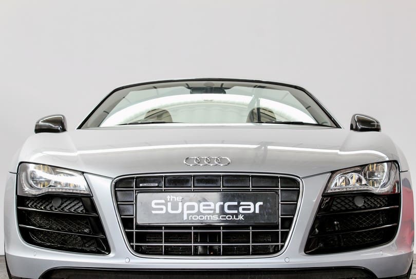Audi R8 V10 Spyder The Supercar Rooms (55)