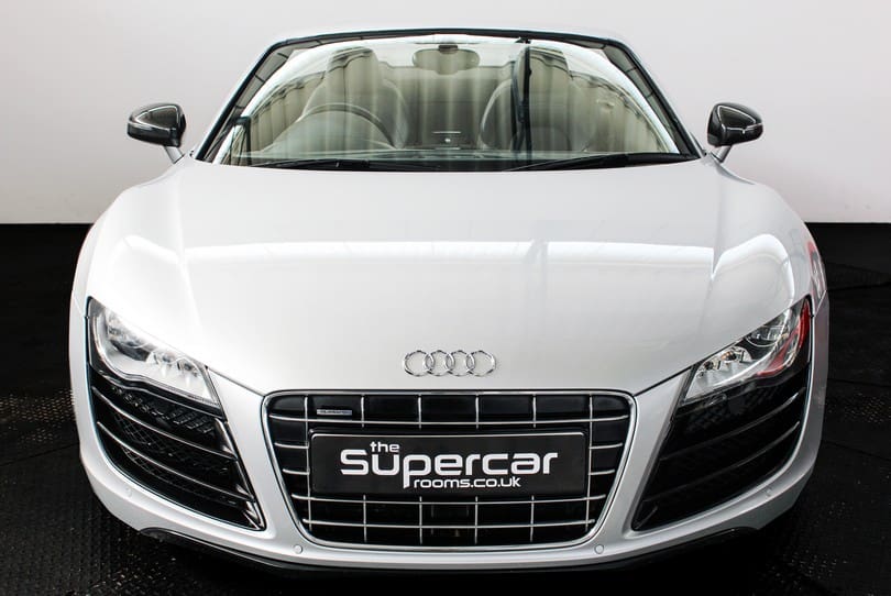 Audi R8 V10 Spyder The Supercar Rooms (56)
