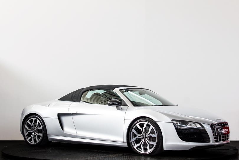 Audi R8 V10 Spyder The Supercar Rooms (9)