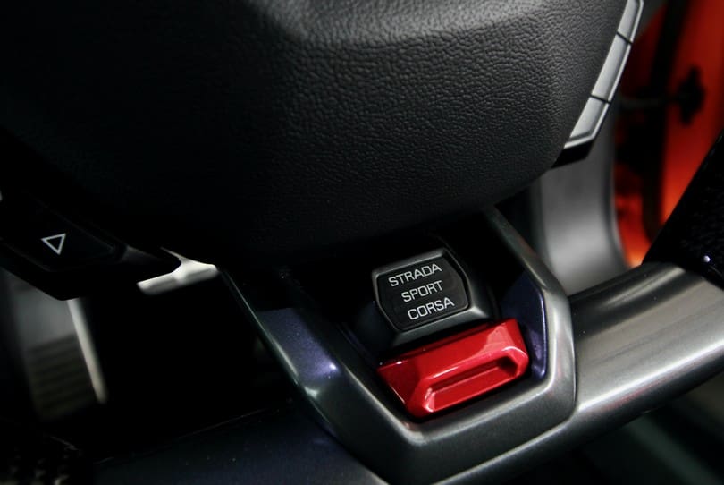 Lamborghini Huracan The Supercar Rooms (20)