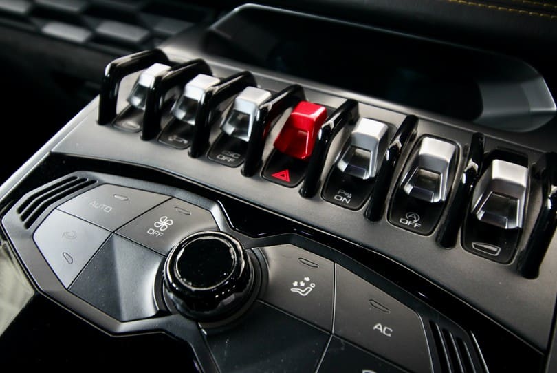 Lamborghini Huracan The Supercar Rooms (22)